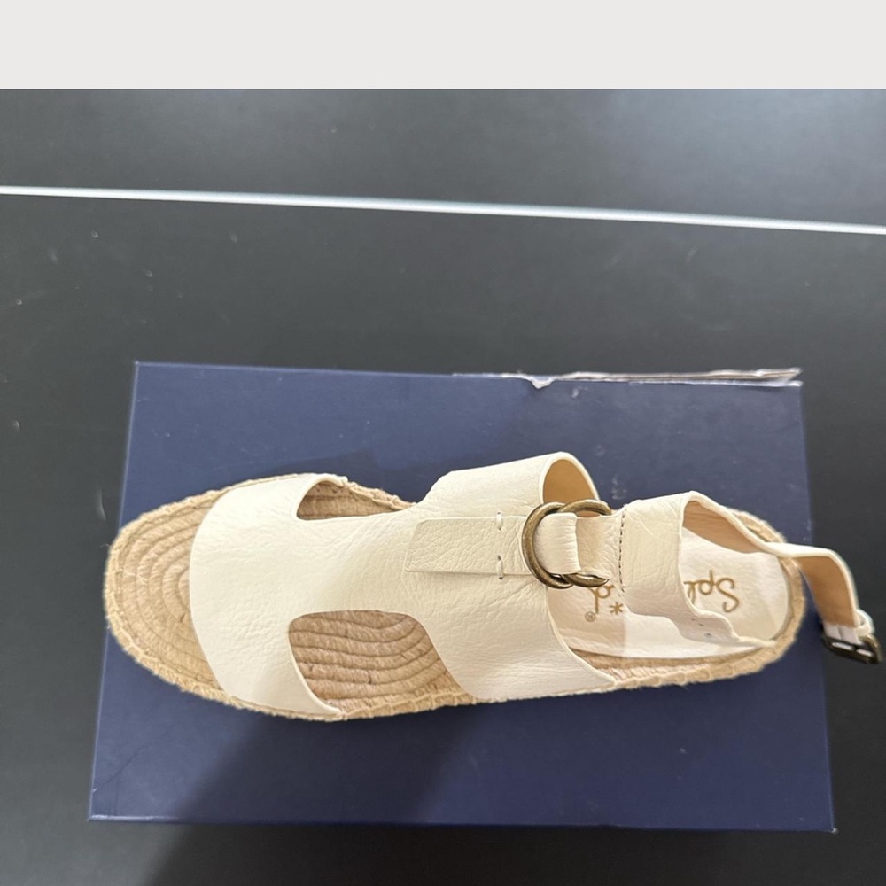 Splendid Tan Buckle Sandals